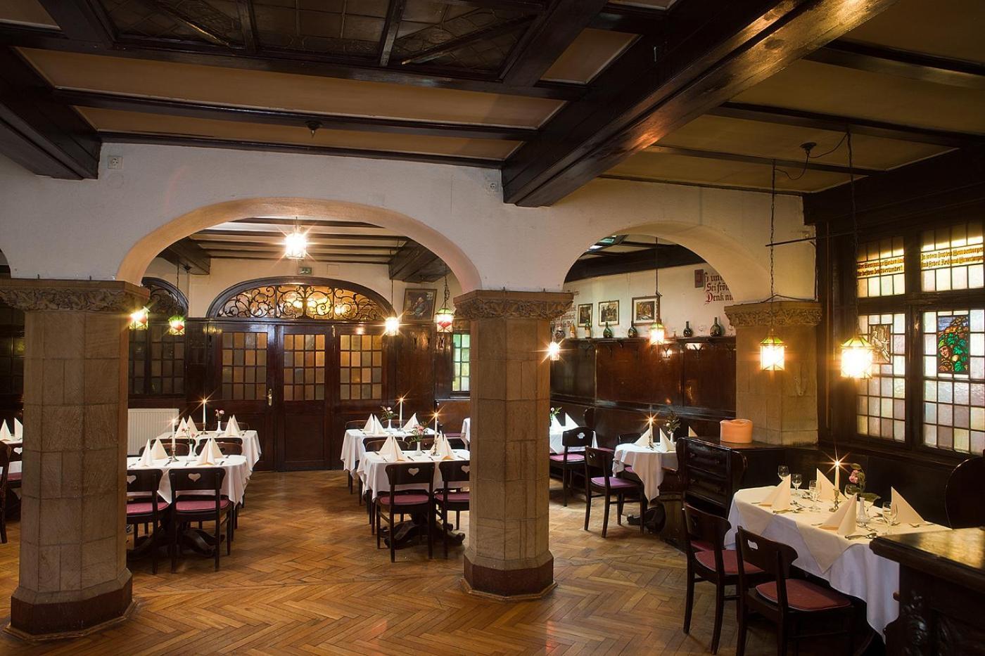 Hotel Altdeutsche Weinstuben Фрейбург Экстерьер фото