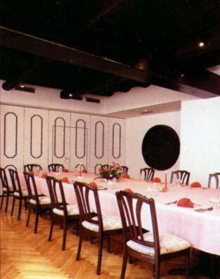 Hotel Altdeutsche Weinstuben Фрейбург Экстерьер фото